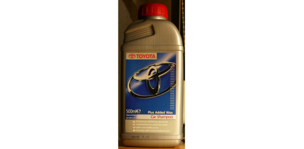 Sampon cu Ceara Toyota Car Care - 500 ml